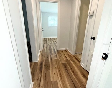 1016 Alba Drive - Photo Thumbnail 16