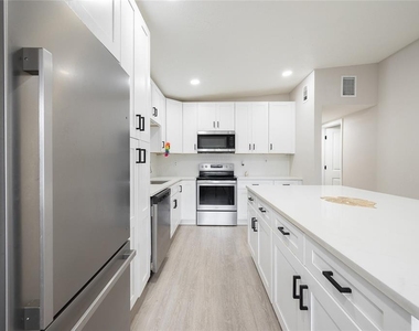 291 Ivey Road - Photo Thumbnail 13