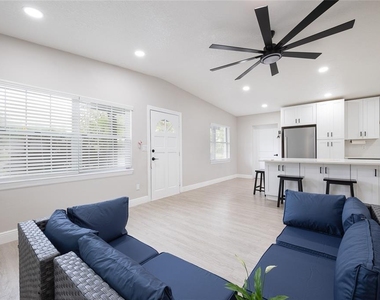 291 Ivey Road - Photo Thumbnail 10