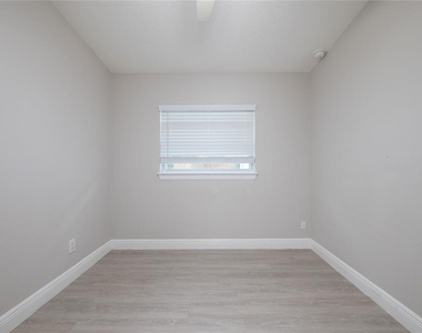 291 Ivey Road - Photo Thumbnail 22