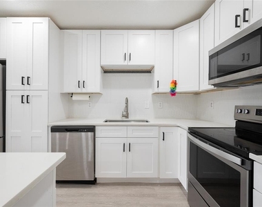 291 Ivey Road - Photo Thumbnail 14