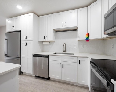 291 Ivey Road - Photo Thumbnail 15