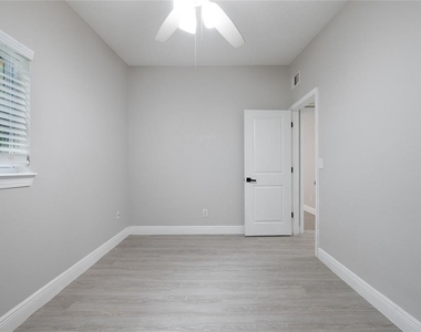 291 Ivey Road - Photo Thumbnail 30