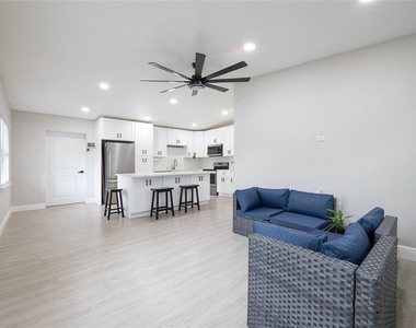 291 Ivey Road - Photo Thumbnail 8