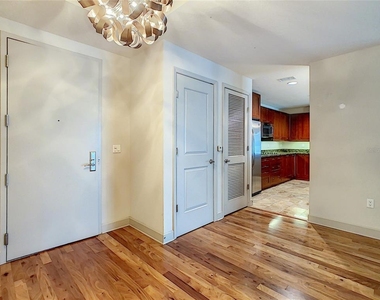 100 S Eola Drive - Photo Thumbnail 7