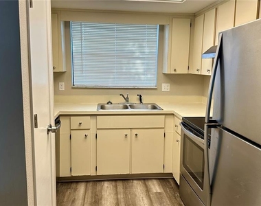 6069 Topher Trail - Photo Thumbnail 9