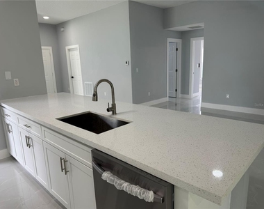 12 Reynolds Place - Photo Thumbnail 3