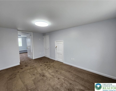 4034 Easton Avenue - Photo Thumbnail 21