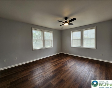 4034 Easton Avenue - Photo Thumbnail 7