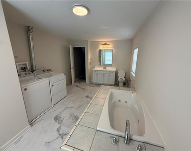452 Hanover Avenue - Photo Thumbnail 37