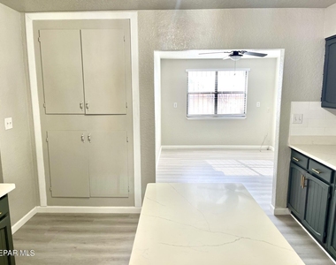 11676 Andrienne Drive - Photo Thumbnail 9