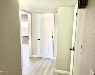 11676 Andrienne Drive - Photo Thumbnail 16