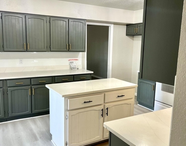 11676 Andrienne Drive - Photo Thumbnail 22