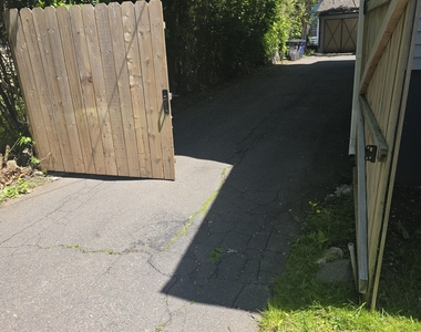 242 Enfield Street - Photo Thumbnail 12