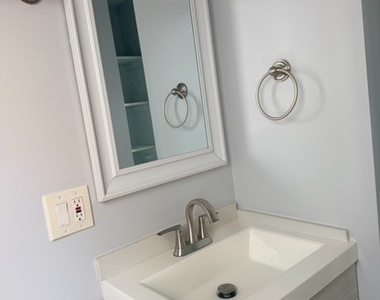 119 Woodward Avenue - Photo Thumbnail 7