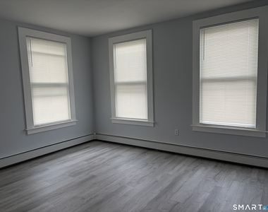 155 Cliff Street - Photo Thumbnail 6