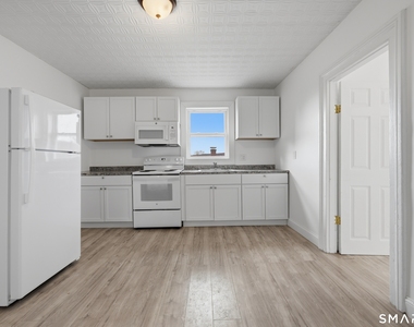 23 Dunn Avenue - Photo Thumbnail 2
