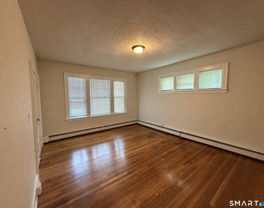 152 Lyons Street - Photo Thumbnail 6