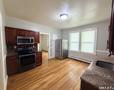 152 Lyons Street - Photo Thumbnail 3