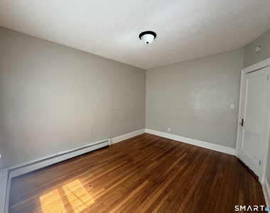 152 Lyons Street - Photo Thumbnail 9