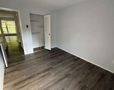 104 Wellington Drive - Photo Thumbnail 6