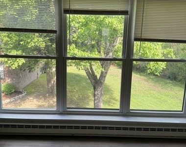 104 Wellington Drive - Photo Thumbnail 13