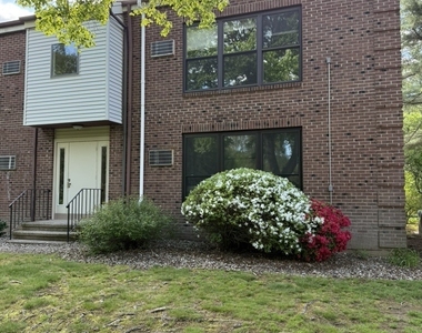 104 Wellington Drive - Photo Thumbnail 17