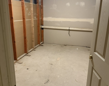 104 Wellington Drive - Photo Thumbnail 14