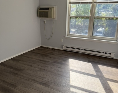 104 Wellington Drive - Photo Thumbnail 7