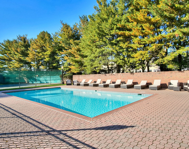 135 Regents Park - Photo Thumbnail 3