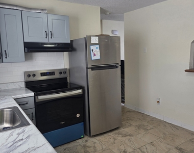 1101 Highland Avenue - Photo Thumbnail 5