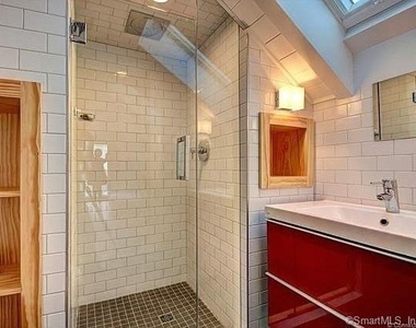 15 Merwin Avenue - Photo Thumbnail 17