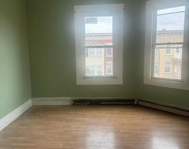 46 Bond Street - Photo Thumbnail 3
