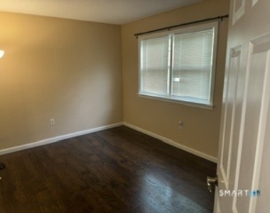 433 Blake Street - Photo Thumbnail 10