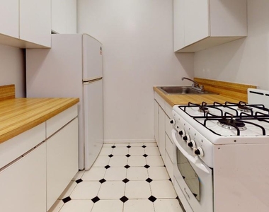 330 east 74th Street - Photo Thumbnail 3