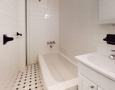 330 east 74th Street - Photo Thumbnail 4