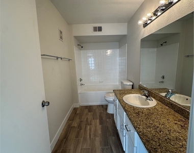 8101 W Flamingo Road - Photo Thumbnail 11