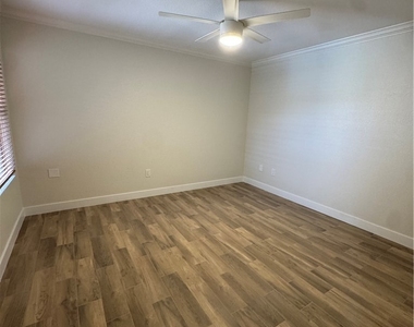8101 W Flamingo Road - Photo Thumbnail 15