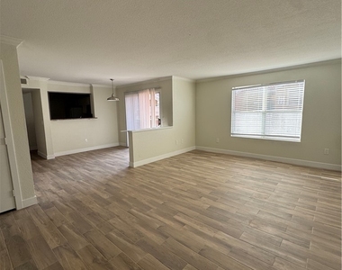 8101 W Flamingo Road - Photo Thumbnail 1