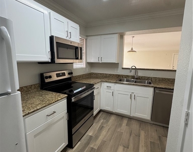 8101 W Flamingo Road - Photo Thumbnail 5