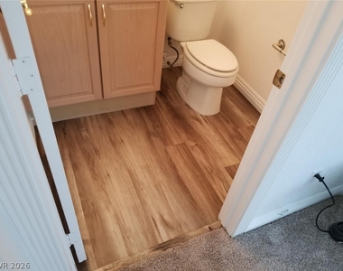 647 Florence Drive - Photo Thumbnail 14
