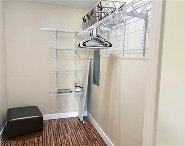 2855 Geary Place - Photo Thumbnail 3