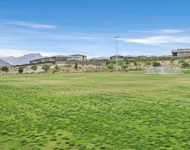 921 Cirrus Cloud Avenue - Photo Thumbnail 34