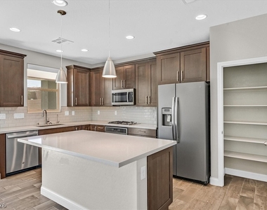 921 Cirrus Cloud Avenue - Photo Thumbnail 5