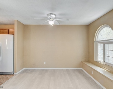 3145 E Flamingo Road - Photo Thumbnail 7