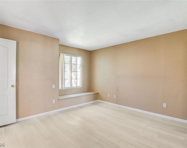 3145 E Flamingo Road - Photo Thumbnail 17