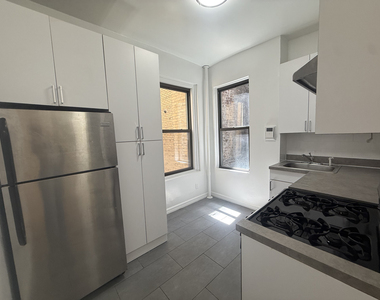109 East 88th Street - Photo Thumbnail 2