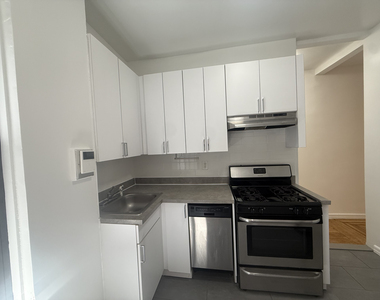109 East 88th Street - Photo Thumbnail 3