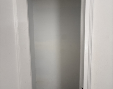106 East 81st Street - Photo Thumbnail 3