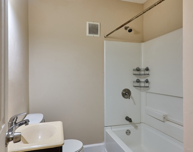 198 Court Street - Photo Thumbnail 3